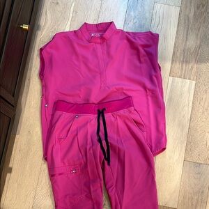 Figs Women's Vibrant Pink Jogger Set